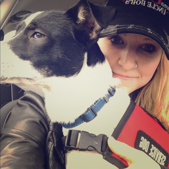 Meet your Posher, Cassandra - Picture 1 of 1